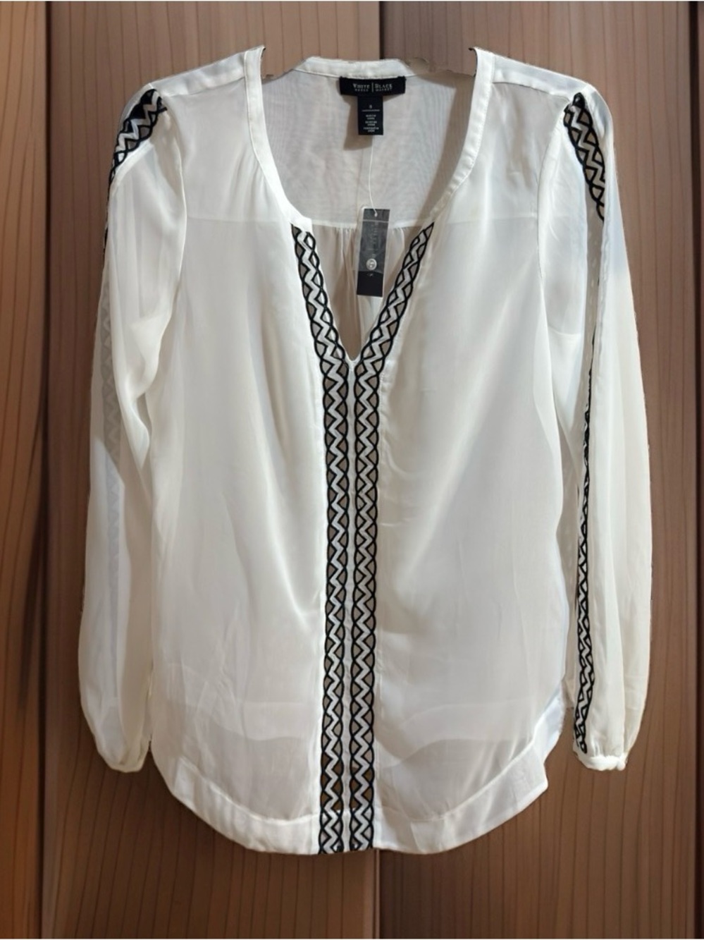 NWT White House Black Market White Sheer Blouse w/Black Geometric Trim-8